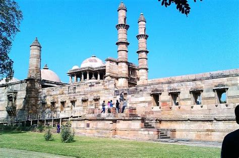 Fort - Picture of Champaner-Pavagadh Archaeological Park, Pavagadh ...