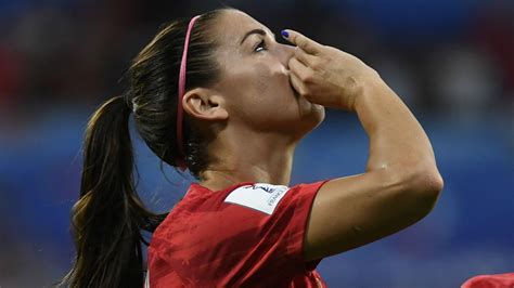 What is the Alex Morgan tea sipping celebration? USWNT & Tottenham star ...