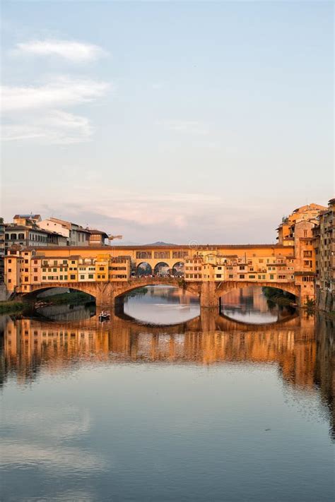 Arno River and Bridges Florence Editorial Stock Image - Image of river ...