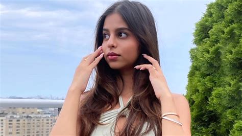 5 times Suhana Khan brought the bodycon back | Vogue India | Vogue Closet