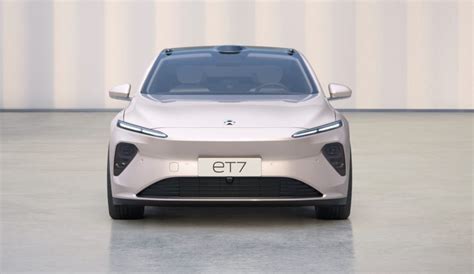 The new NIO ET7 with 480 kW and 1,000 km of autonomy | Electric Hunter