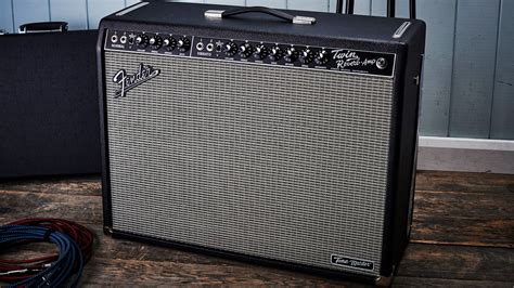 Top electric guitar amplifier