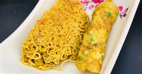 Nigerian indomie and egg mallow Recipe by Malika Halima - Cookpad