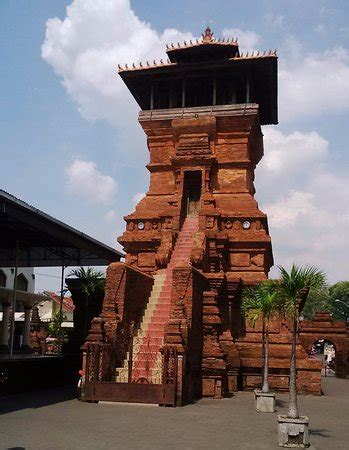 Sunan Kudus Tomb - Tripadvisor