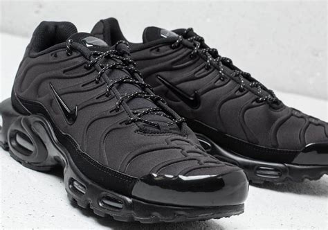 Nike Air Max Plus Triple Black Available Now | SneakerNews.com