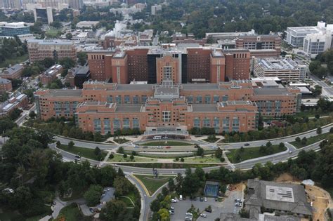 Patient safety concerns lead to NIH hospital leadership changes | WTOP