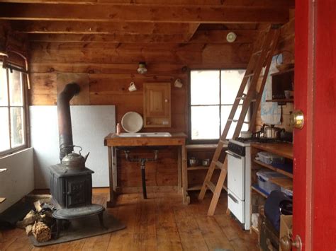 Off-Grid 1900s Pioneer Cabin in Vermont