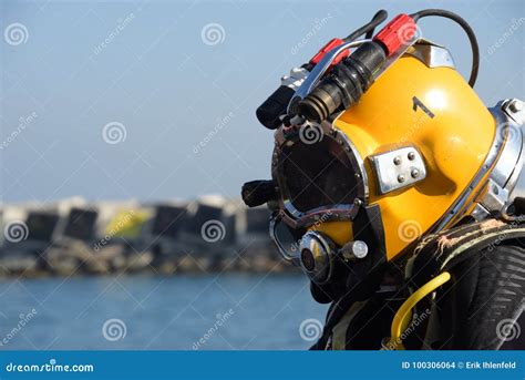 Commercial diving stock photo. Image of yellow, blue - 100306064