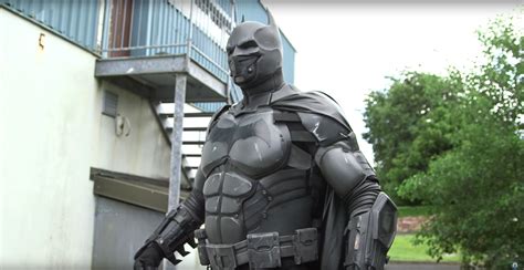 Batman Cosplay Suit Sets World Record With 23 Gadgets - Rolling Stone