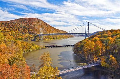 The Bear Mountain Bridge on a Peak Fall Colors Day | Hudson river, Bear ...