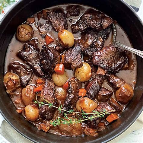 Stifado - Greek Red Wine Beef Stew - The Greek Foodie