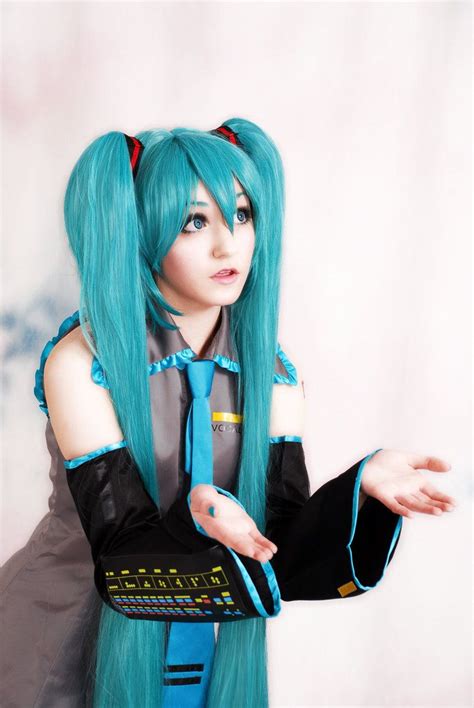 Miku Hatsune Cosplay 3 by Jemminem on deviantART | Miku cosplay, Miku ...