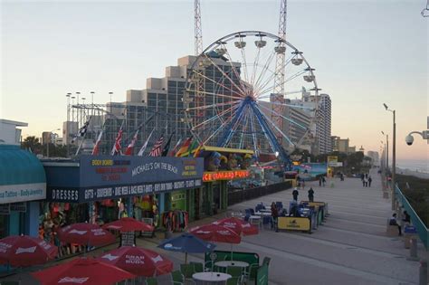 Daytona Beach boardwalk | Daytona beach boardwalk, Beach boardwalk ...