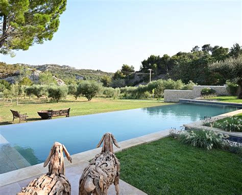 Provence luxury vacation rentals - Villas & properties | South of France