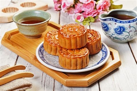 Mâm cỗ trung thu đơn giản có gì? Cách trang trí đơn giản mà đẹp