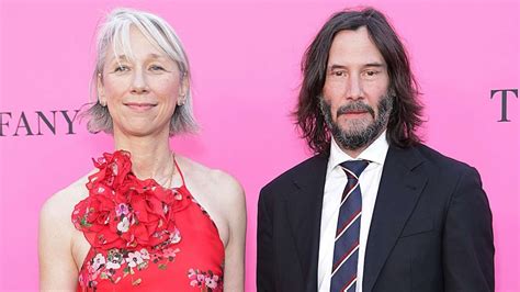 Keanu Reeves and girlfriend Alexandra Grant step out on red carpet ...