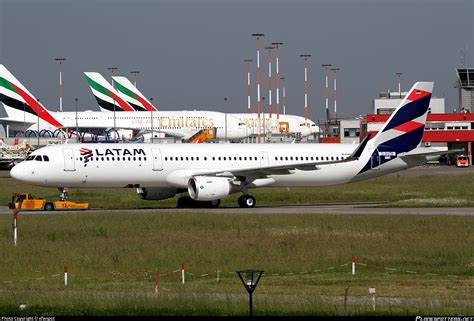 D-AVZB LATAM Airlines Chile Airbus A321-211(WL) Photo by xfwspot | ID ...