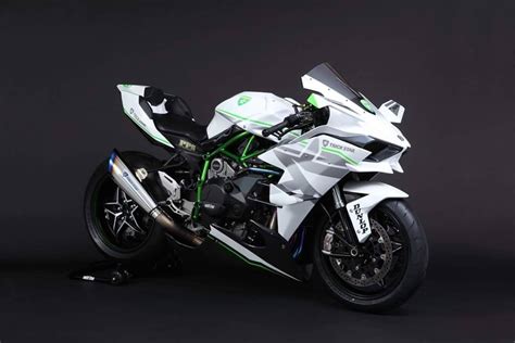 2016 Kawasaki Ninja H2R in White Livery Is the Queen of Supercharged ...