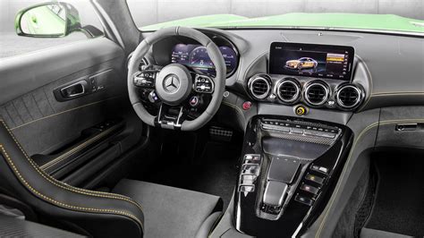 Mercedes-AMG GT line-up receive design and tech updates - Autodevot