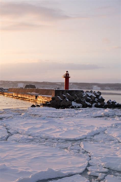 View of a Dam in Winter · Free Stock Photo