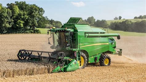 Combine Harvester — Its Working and Its Types | by John Deere | Medium