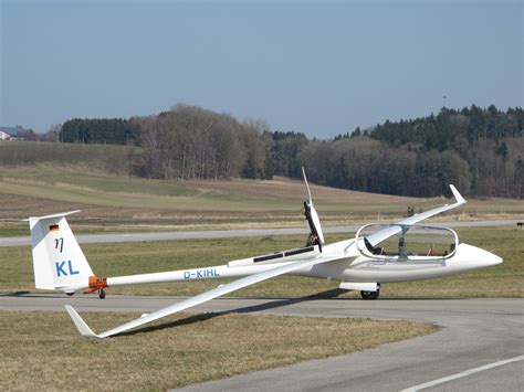 WHAT IS A GLIDER? - Aircraft Nerds