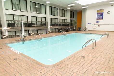 Hyatt Regency Minneapolis Pool: Pictures & Reviews - Tripadvisor