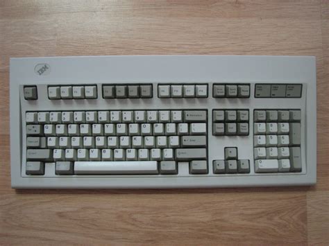 On Hand Comments: Old technology #1: AT-101 Keyboards