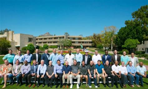 Photo: Your annual NFL head coaches team photo - FootballScoop