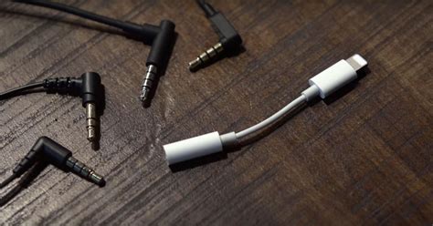 The Terrible New iPhone Adapter for Regular Headphones