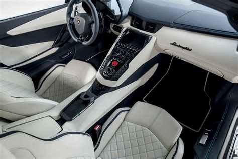 Lamborghini Alar Interior