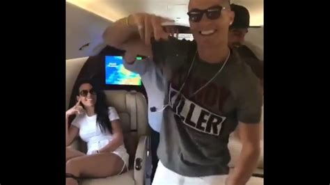 Cristiano Ronaldo dancing on his private jet - YouTube | Cristiano ...