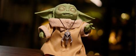 Unboxing Hasbro's The Child "Baby Yoda" Animatronic Edition | Geek Culture