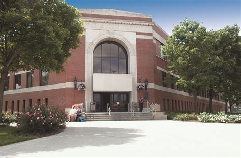 Kettering University (StudentsReview) - Kettering Campus Photos