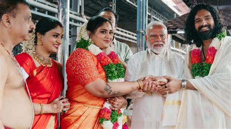 PM Narendra Modi graces Suresh Gopi’s daughter’s wedding in Guruvayur ...