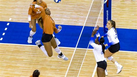 No. 1 Texas Longhorns volleyball team looking strong as ever as Big 12 ...