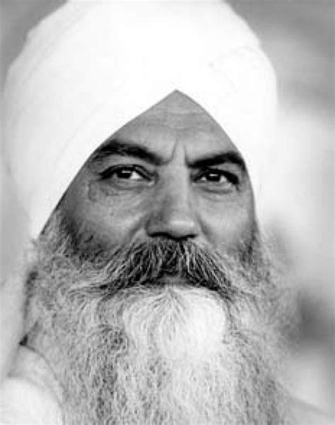 Découvrez le Kundalini Yoga et son fondateur Yogi Bhajan