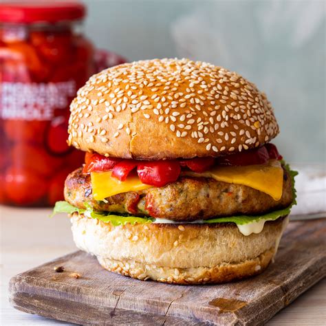 Easy spicy chicken burgers - Simply Delicious