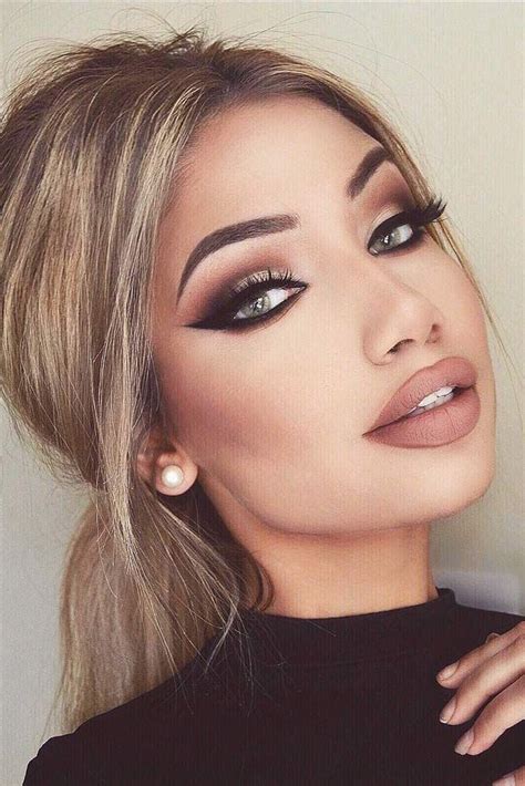 30+ Hottest Smokey Eye Makeup Ideas 2019 – Eazy Glam