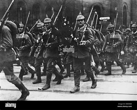 Ww1 german soldiers Black and White Stock Photos & Images - Alamy