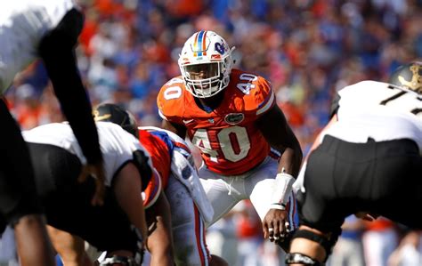 Former Gators LB Jarrad Davis Signs With the New York Jets - Sports ...