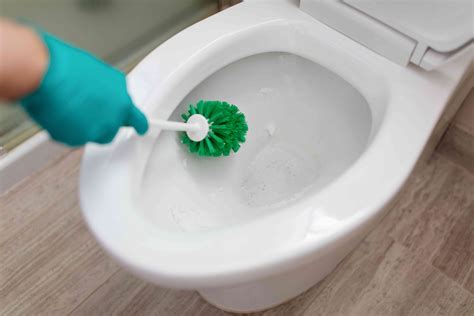 How to Remove Hard Water Stains From Toilets