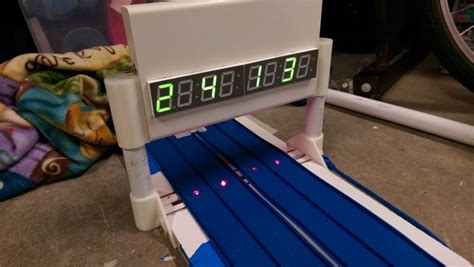 DIY Hot Wheels Drag Race Timer | Hackaday