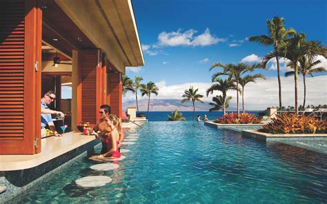 Maui, Hawaii, The Favorite Island For Hollywood Celebrities ...