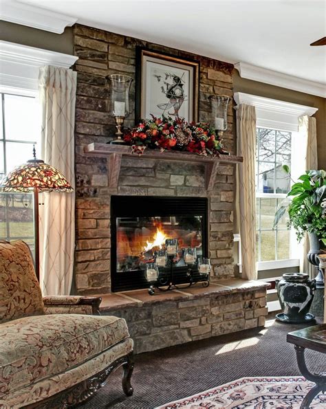 10+ Living Room Design With Brick Fireplace – HomeDecorish