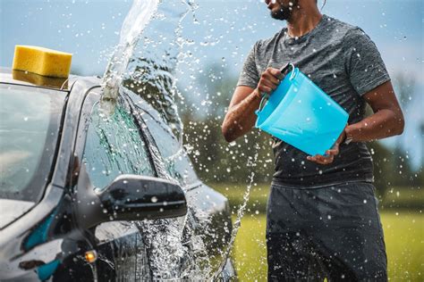 The Parkers guide to the two bucket car cleaning method