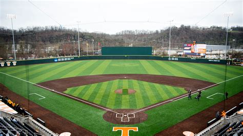 Tennessee baseball: $1.25M turf field is unique, Tony Vitello says