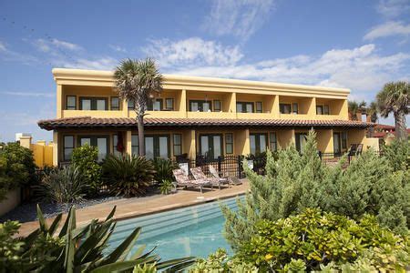 Tuscan Villas #1 - 1 bedroom/1.5 bath - sleeps 4; beachfront on Seawall ...