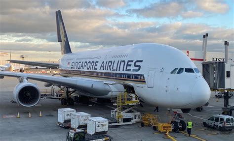 Singapore Airlines A380 Aircraft Returns to New York - Airline News