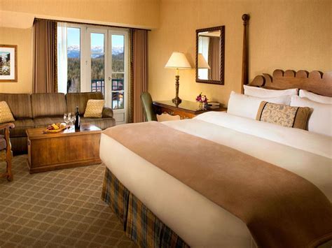 Fairmont Chateau Whistler Hotel in Whistler (BC) - Room Deals, Photos ...